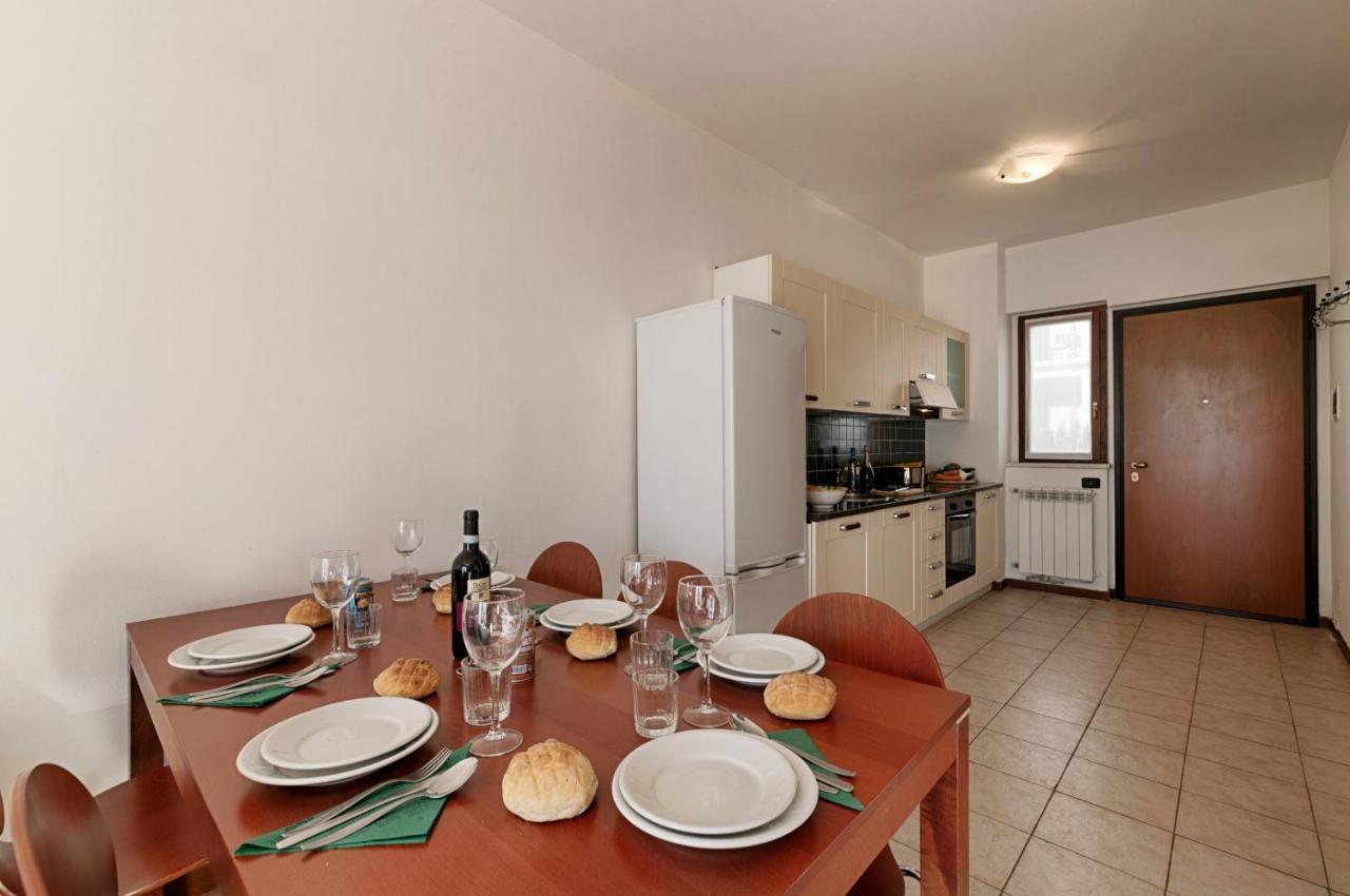 2-Bedroom Lakeview Apartment At The Lake Acquaseria ภายนอก รูปภาพ
